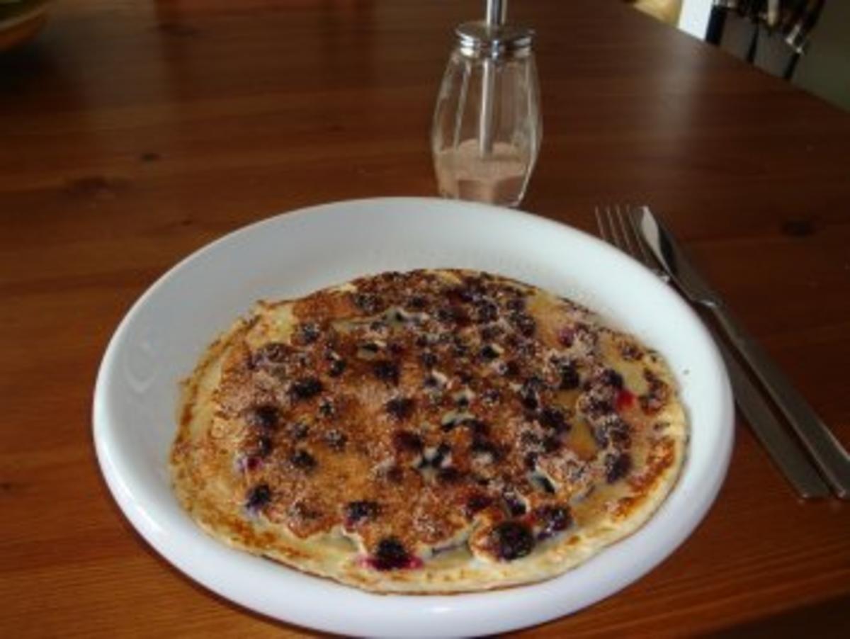 Bilder für Blaubeerpfannekuchen mit Buttermilch und Mehl Rezept