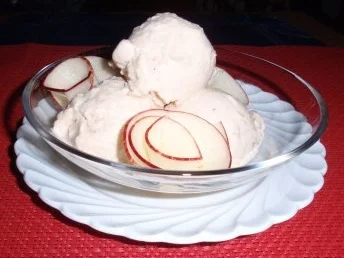 Rezept: Apfel-Bananen-Joghurt-Sahne-Eis Bild Nr. 8 Apfel-Bananen-Joghurt-Sahne-Eis - Rezept - Bild Nr. 8