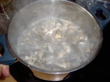 Rezept: SUPPE: Pilzcremesuppe Bild Nr. 2 SUPPE: Pilzcremesuppe - Rezept - Bild Nr. 2