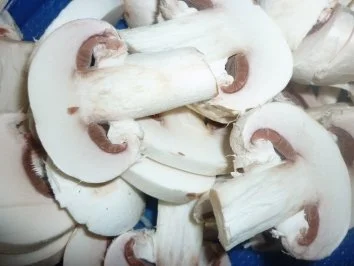 Corned Beef-Champignon-Sauce an Makkaroni - Rezept - Bild Nr. 4