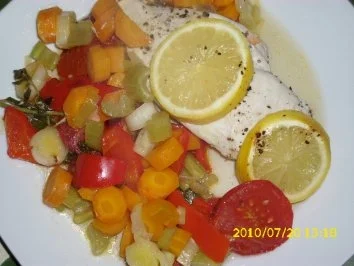 Fleisch: Hähnchenbrustfilet auf mediterranem Gemüse - Rezept - Bild Nr. 2