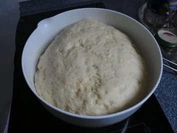 Rezept: Kirsch-Butterkuchen Bild Nr. 3 Kirsch-Butterkuchen - Rezept - Bild Nr. 3