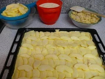 Rezept: Apfel-Quark-Kuchen vom Blech Bild Nr. 7 Apfel-Quark-Kuchen vom Blech - Rezept - Bild Nr. 7