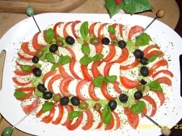 Rezept: Salat "C A P R E S E" Salat "C A P R E S E" - Rezept