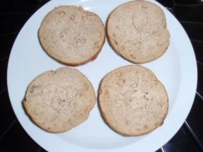 Bunte Mozzarella-Paprika-Brötchen überbacken - Rezept - Bild Nr. 2