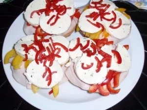 Bunte Mozzarella-Paprika-Brötchen überbacken - Rezept - Bild Nr. 6