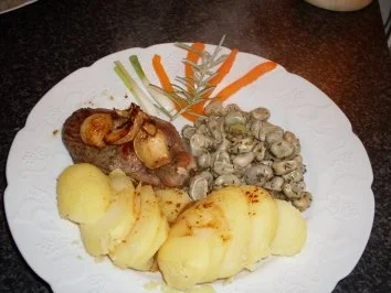 Rezept: Lammkeulenscheibe mit Knoblauch... Lammkeulenscheibe mit Knoblauch... - Rezept