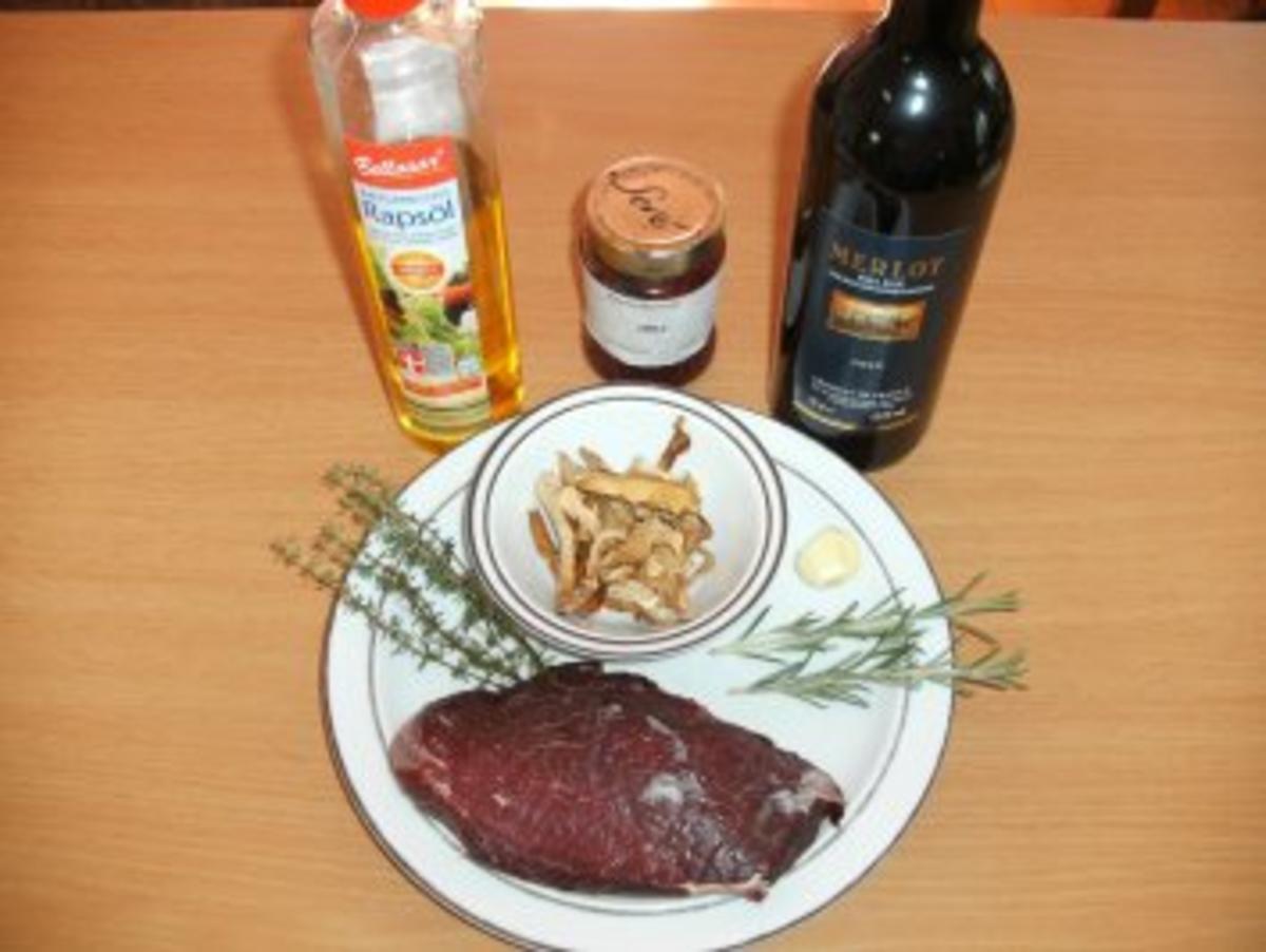 Fleisch: Rinderbäckchen mit Steinpilzen und Preiselbeeren - Rezept - Bild Nr. 2