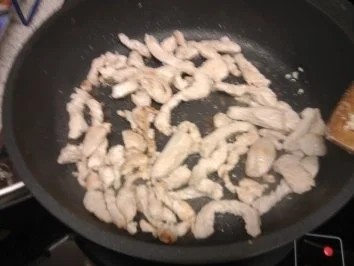 Rezept: Putenfleisch süß-sauer Bild Nr. 3 Putenfleisch süß-sauer - Rezept - Bild Nr. 3