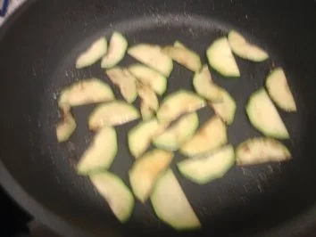 Rezept: Putenfleisch süß-sauer Bild Nr. 4 Putenfleisch süß-sauer - Rezept - Bild Nr. 4