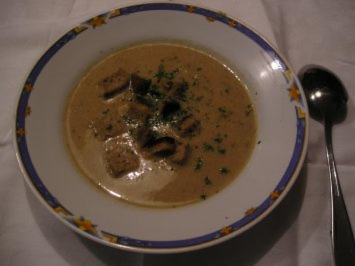 Geröstete Brotsuppe - Rezept mit Bild - kochbar.de