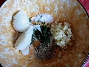 Rezept: Joghurtdipp mit Knoblauch und Gurke Bild Nr. 3 Joghurtdipp mit Knoblauch und Gurke - Rezept - Bild Nr. 3