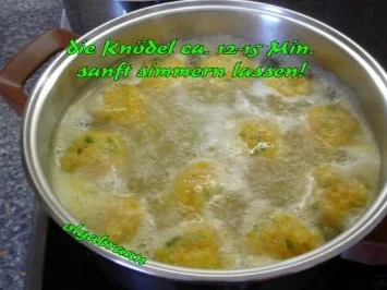 Gemüseknödeln in Pfifferlingssuppe - Rezept - Bild Nr. 4