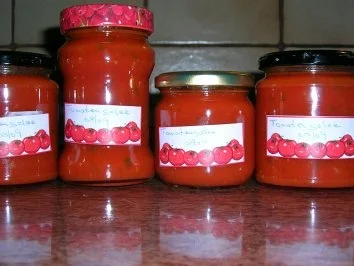 Tomatengelee - klasse zu geröstetem Baguette oder einfach nur zu Steaks jeglicher Art - Rezept