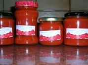 Rezept: Tomatengelee - klasse zu gerรถstetem Baguette oder einfach nur zu Steaks jeglicher Art Tomatengelee - klasse zu gerรถstetem Baguette oder einfach nur zu Steaks jeglicher Art - Rezept