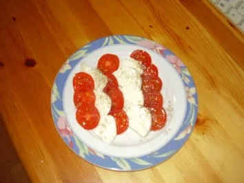 Tomate mit Mozarella "Etwas für Zwischendurch oder als Beilage" - Rezept