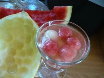 Rezept: Melonen-Bowle Bild Nr. 2 Melonen-Bowle - Rezept - Bild Nr. 2