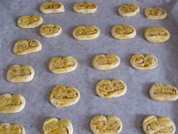 Rezept: Blätterteig Öhrchen Bild Nr. 4 Blätterteig Öhrchen - Rezept - Bild Nr. 4