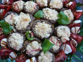 Rezept: Champignons überbacken mit Ricottafüllung Champignons überbacken mit Ricottafüllung - Rezept