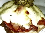 Baguettes mit Tomate Mozzarella Kaviar und  Basilikum Pesto - Rezept - Bild Nr. 2