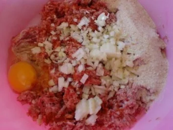 Hachfleischbällchen in Erbsen-Möhren-Soße - Rezept - Bild Nr. 5