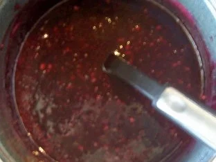 Rezept: Einmachen: Blaubeer-Erdbeer - Marmelade mit Mandeln Bild Nr. 4 Einmachen: Blaubeer-Erdbeer - Marmelade mit Mandeln - Rezept - Bild Nr. 4