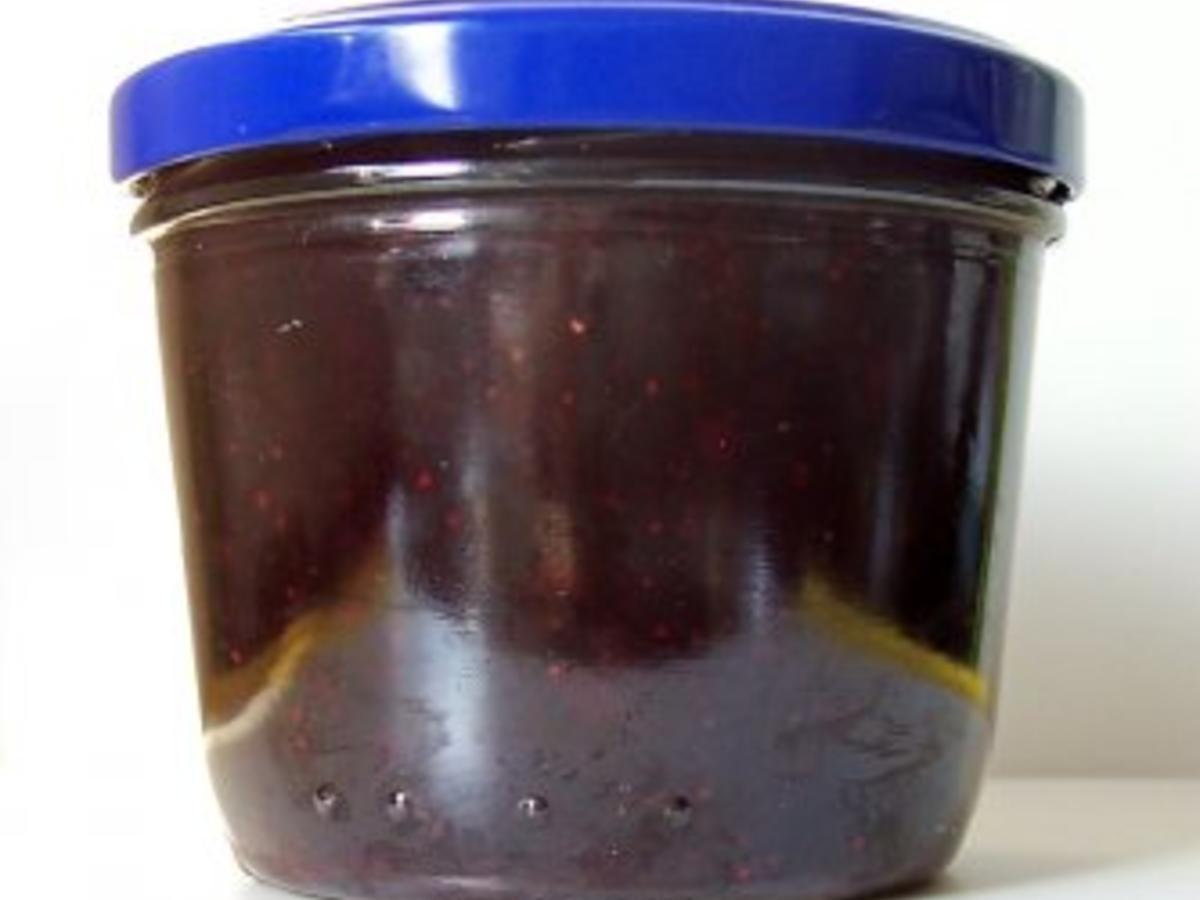 Einmachen: Blaubeer-Erdbeer - Marmelade mit Mandeln - Rezept - kochbar.de