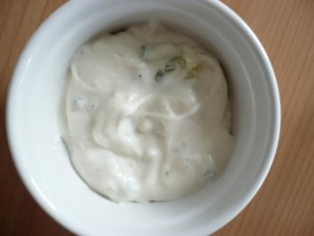 Tsatsiki mit griechischen Joghurt und Schmand - Rezept mit Bild ...