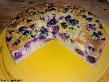 Brombeerkuchen mit Creme-fraiche-Guss - Rezept - Bild Nr. 2