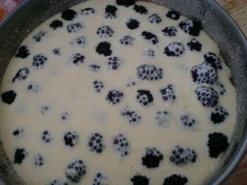 Brombeerkuchen mit Creme-fraiche-Guss - Rezept - Bild Nr. 6