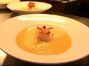 Exotisches Süppchen vom Muskatkürbis mit Jakobsmuschel - Rezept