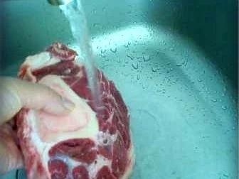 Rindfleischsuppe - Basis für eine Fleischbrühe - Rezept - Bild Nr. 4