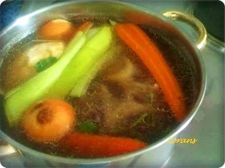 Rindfleischsuppe - Basis für eine Fleischbrühe - Rezept - Bild Nr. 9