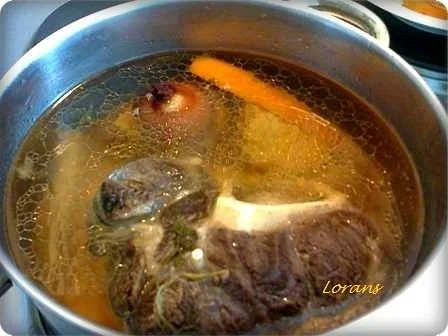 Rindfleischsuppe - Basis für eine Fleischbrühe - Rezept - Bild Nr. 10