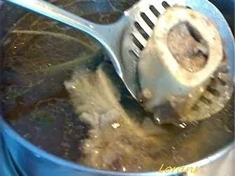 Rindfleischsuppe - Basis für eine Fleischbrühe - Rezept - Bild Nr. 11