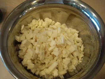 Rezept: Ravioli mit Ziegenkäse-Rucola-Füllung in Cognac-Sahne-Sauce Bild Nr. 2 Ravioli mit Ziegenkäse-Rucola-Füllung in Cognac-Sahne-Sauce - Rezept - Bild Nr. 2