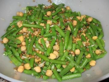 Rezept: Erbsen-Bohnen-Linsen-Salat Bild Nr. 3 Erbsen-Bohnen-Linsen-Salat - Rezept - Bild Nr. 3