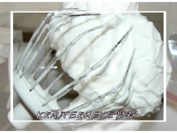 Kalorienbömbchen wird gekrönt mit einem Baiserhäubchen - Rezept - Bild Nr. 4