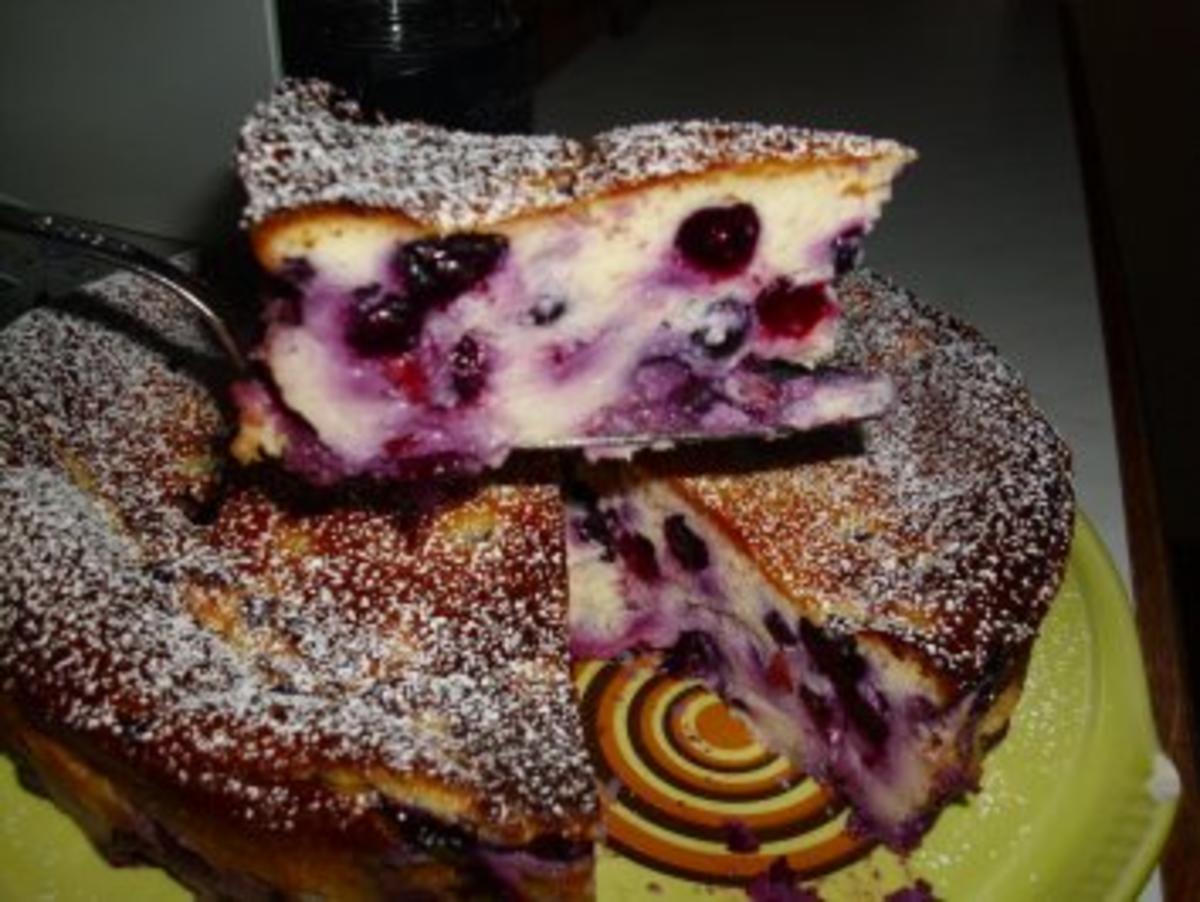 Kuchen/Torte...Schmandkuchen mit Blaubeeren - Rezept