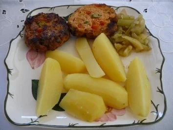 Rezept: Hackfleisch : Putenhack - Gemüse - Frikadelle Hackfleisch : Putenhack - Gemüse - Frikadelle - Rezept