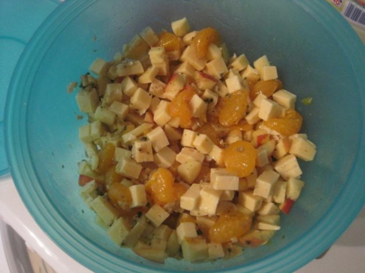 Käse-Obst-Salat - Rezept - Bild Nr. 7