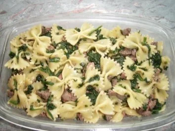 Rezept: Nudelauflauf mit Geflügelleber und Spinat Nudelauflauf mit Geflügelleber und Spinat - Rezept