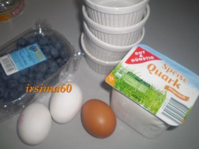 Quark Soufflé mit Heidelbeeren - schnell &amp; einfach - 130 kcal/100g