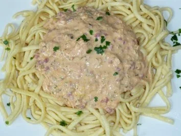 Geräucherte Lachspfanne mit Spätzle - Rezept