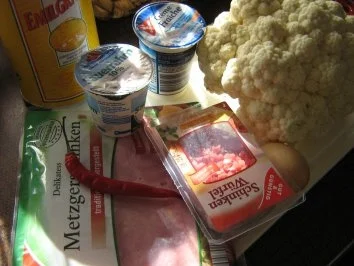 Rezept: Blumenkohlauflauf mit Kräutern und zweierlei Schinken Bild Nr. 2 Blumenkohlauflauf mit Kräutern und zweierlei Schinken - Rezept - Bild Nr. 2