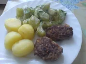 Rezept: Frikadellen einmal anders und mit Schmorgurken Frikadellen einmal anders und mit Schmorgurken - Rezept