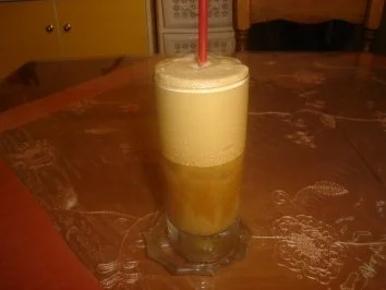 FRAPPE ( KALTERKAFFEE ) - Rezept