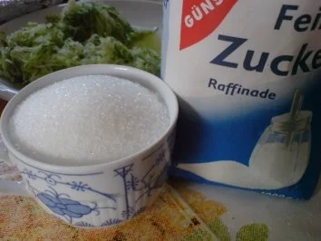 Rezept: Zucchinikuchen Bild Nr. 6 Zucchinikuchen - Rezept - Bild Nr. 6