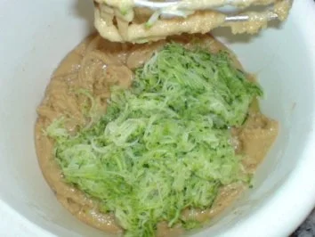 Rezept: Zucchinikuchen Bild Nr. 12 Zucchinikuchen - Rezept - Bild Nr. 12