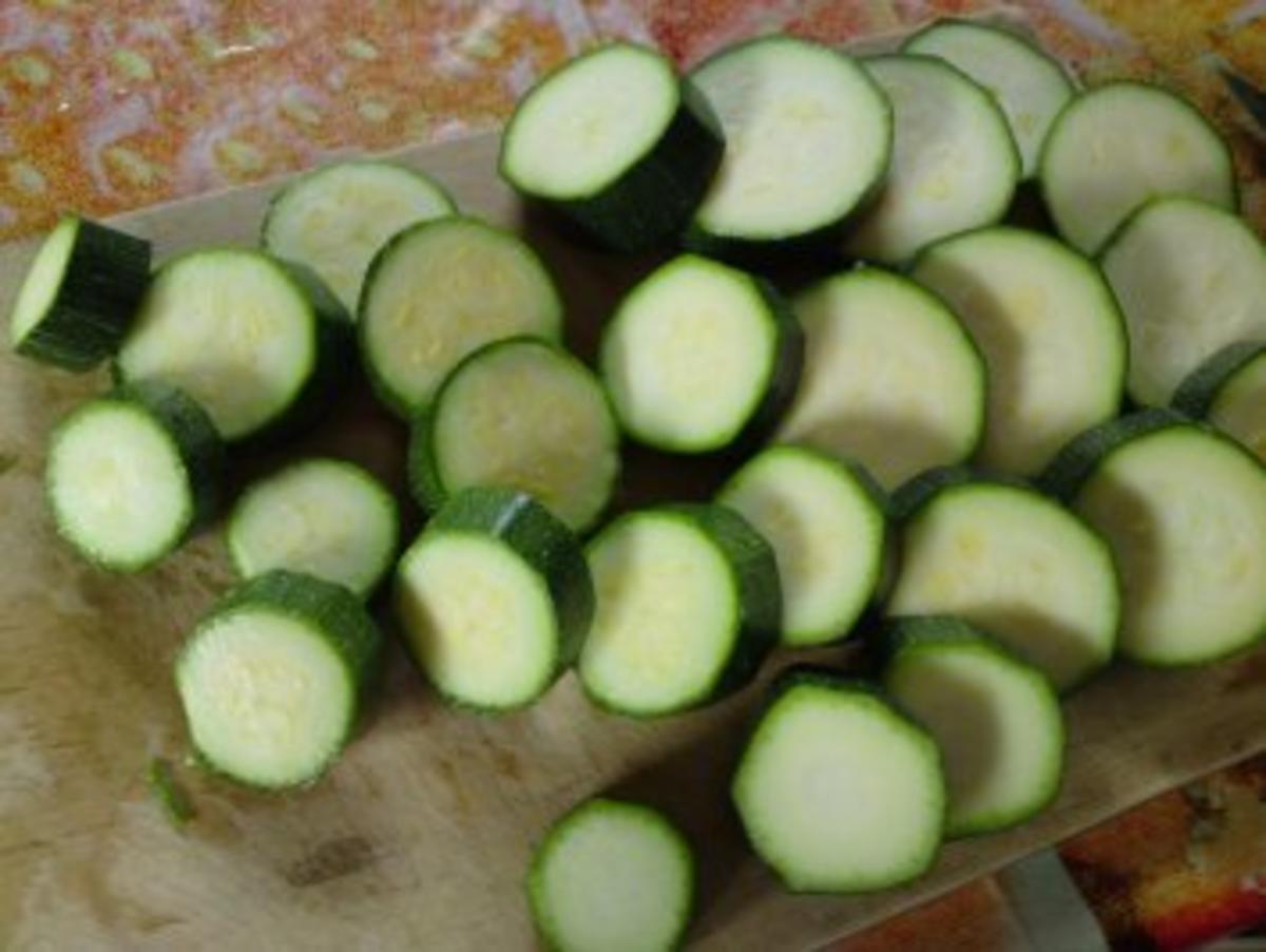 Zucchinigemüse - isst meine Tochter sehr gerne - Rezept - Bild Nr. 3